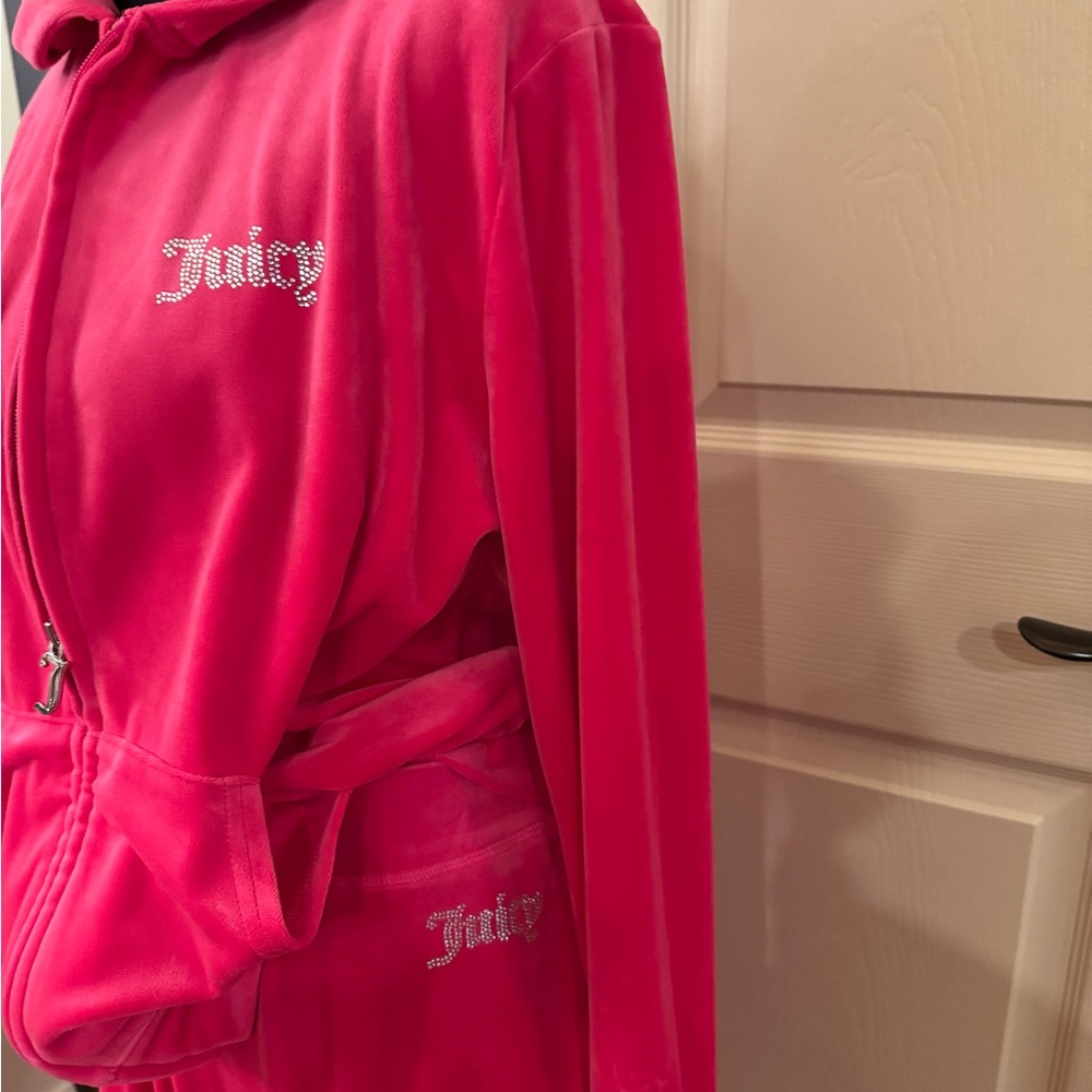 Juicy Couture Hot Pink Velour Tracksuit Hoodie & Pants - Picture 3 of 7